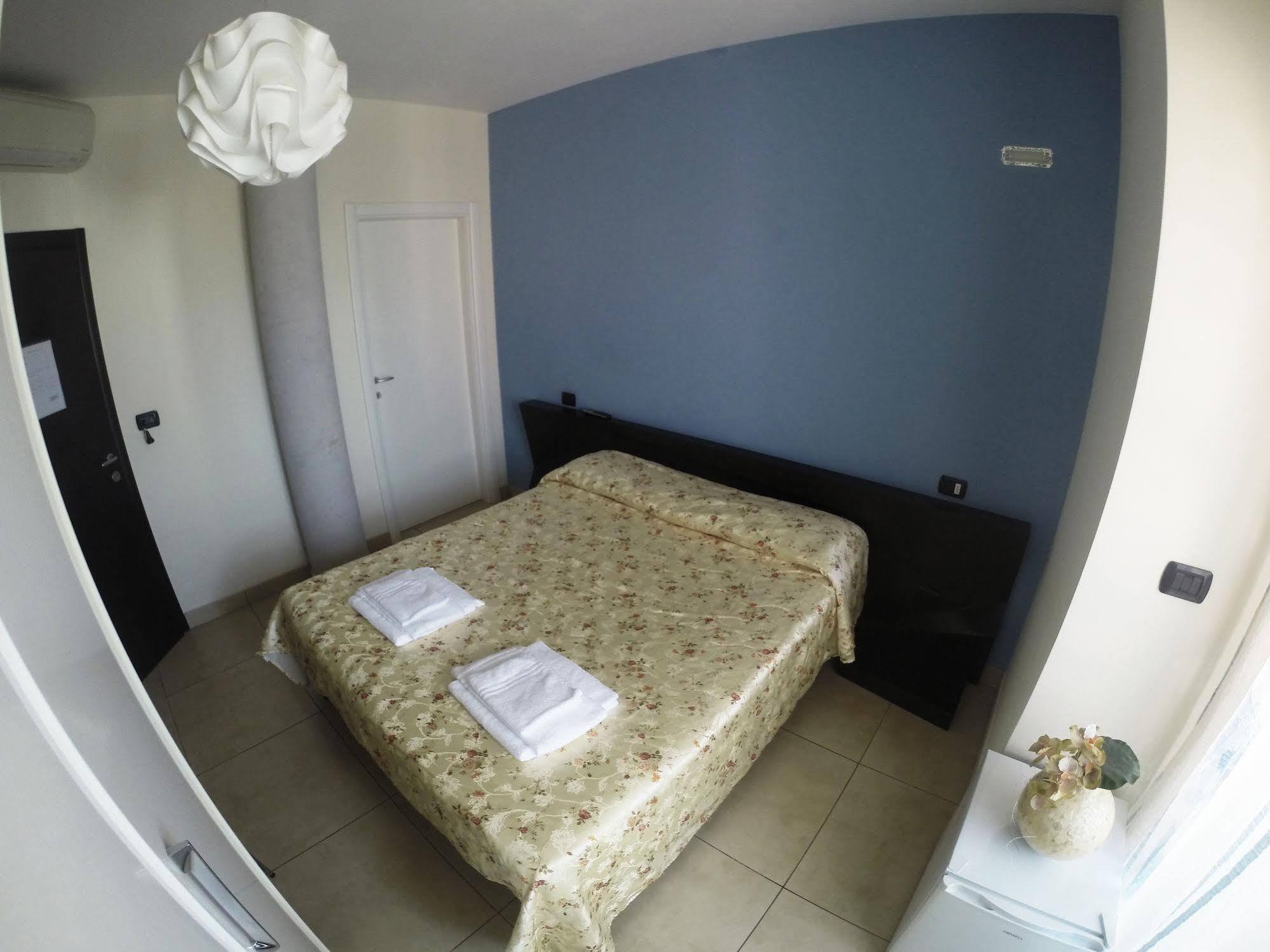 B&B Via Gallipoli 알레지오 외부 사진