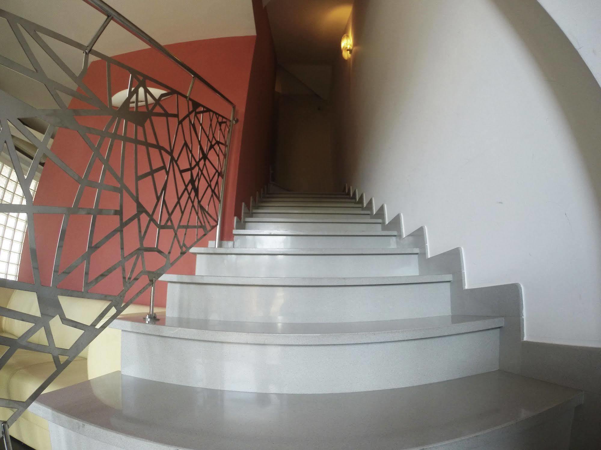B&B Via Gallipoli 알레지오 외부 사진